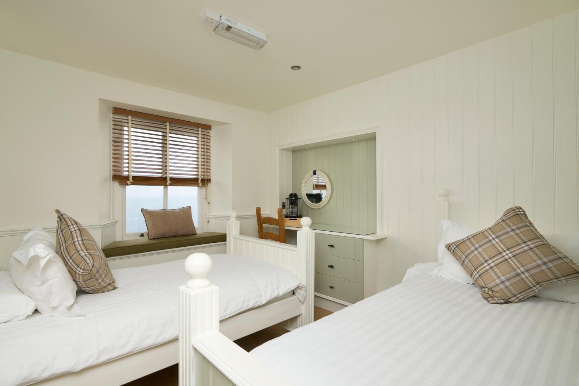 The Cricket Inn Beesands Экстерьер фото