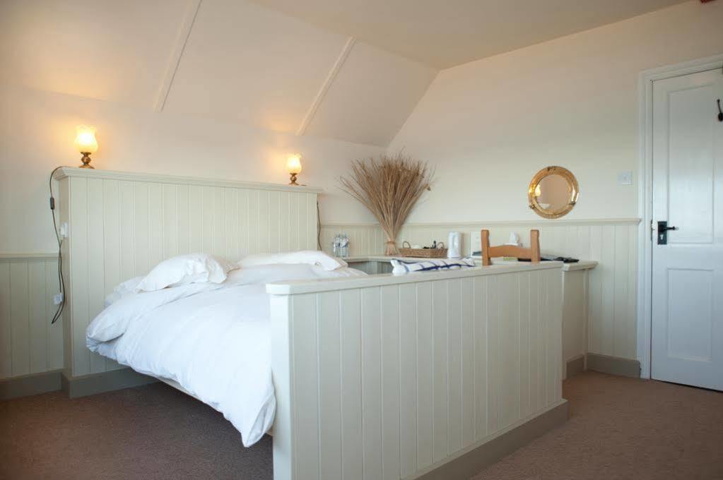 The Cricket Inn Beesands Экстерьер фото